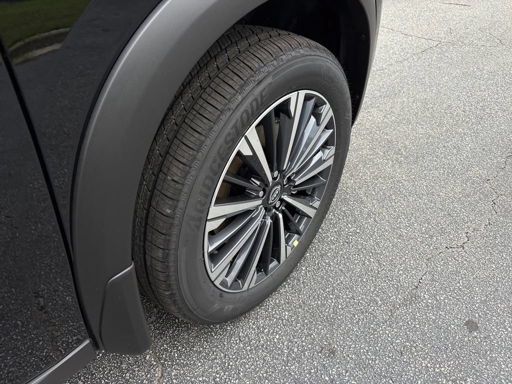 New 2026 Nissan Pathfinder Platinum FWD image 31