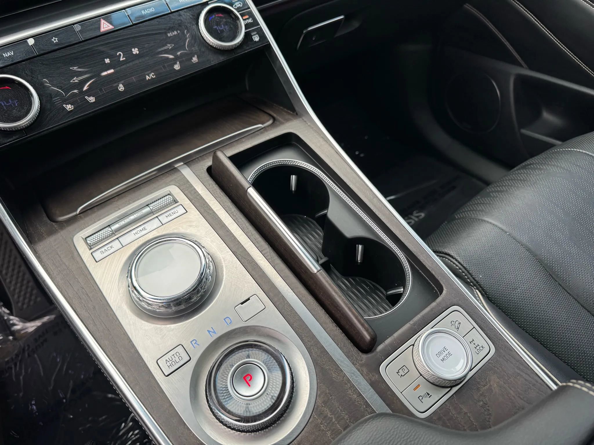 Used 2023 Genesis GV80 3.5T w/ Advanced Package image 14