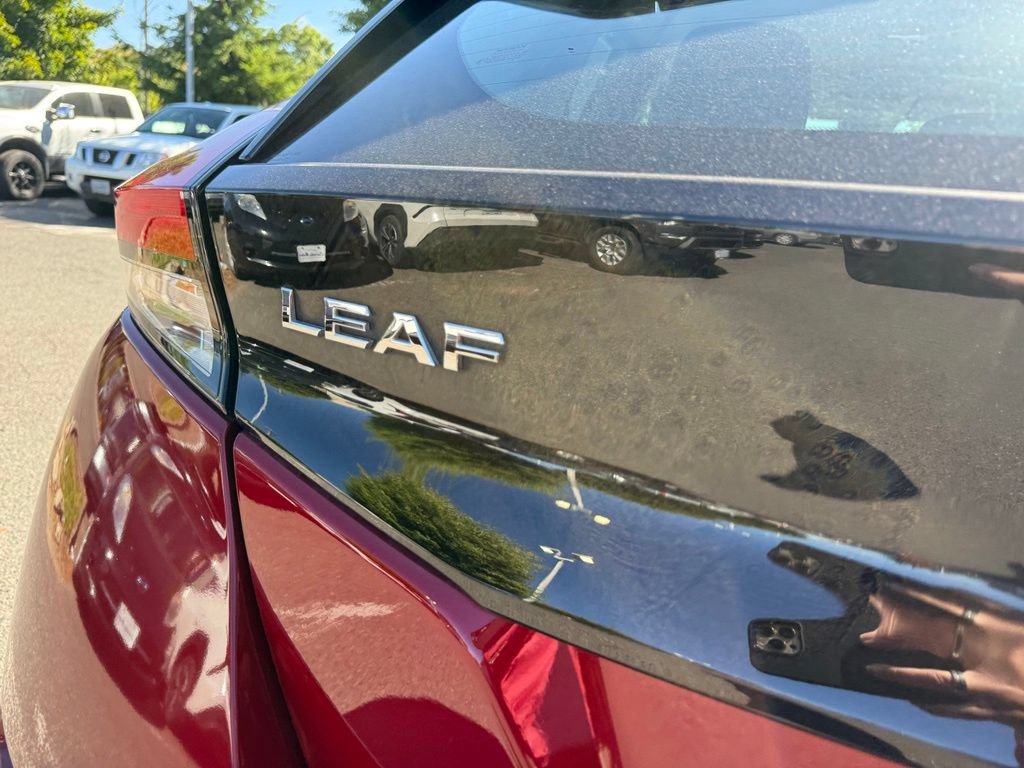 Certified 2020 Nissan Leaf SV w/ SV Technology Package FWD image 8
