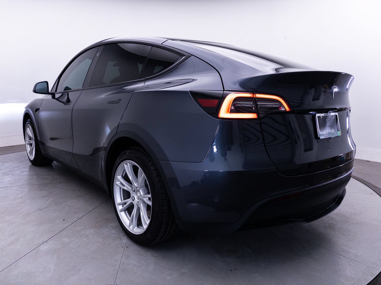 Used 2021 Tesla Model Y Long Range AWD/4WD image 14