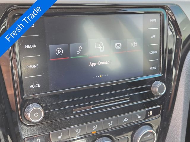 Certified 2020 Volkswagen Passat 2.0T SE w/ Sunroof Package FWD image 22