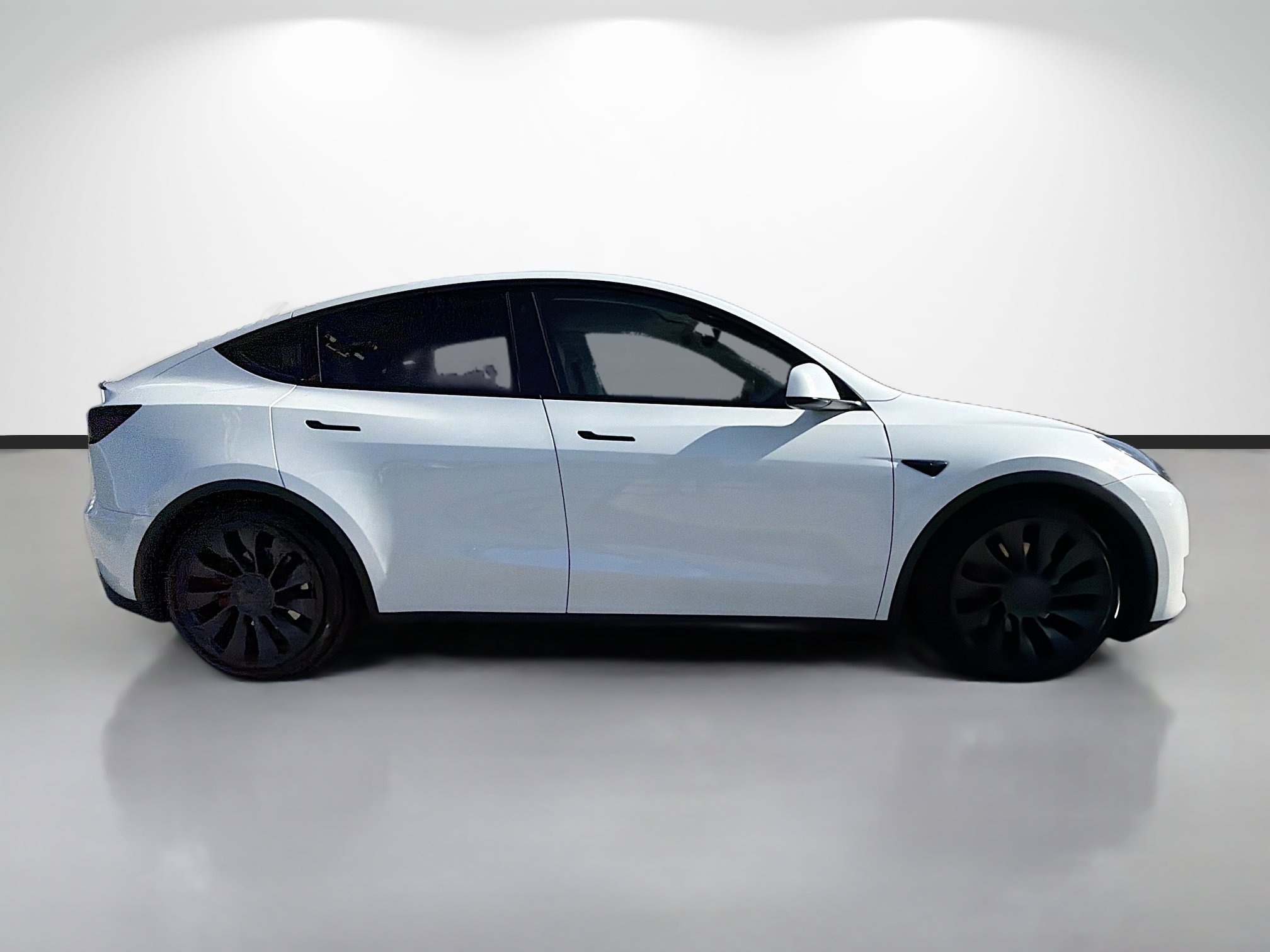 Used 2023 Tesla Model Y Performance AWD/4WD image 2