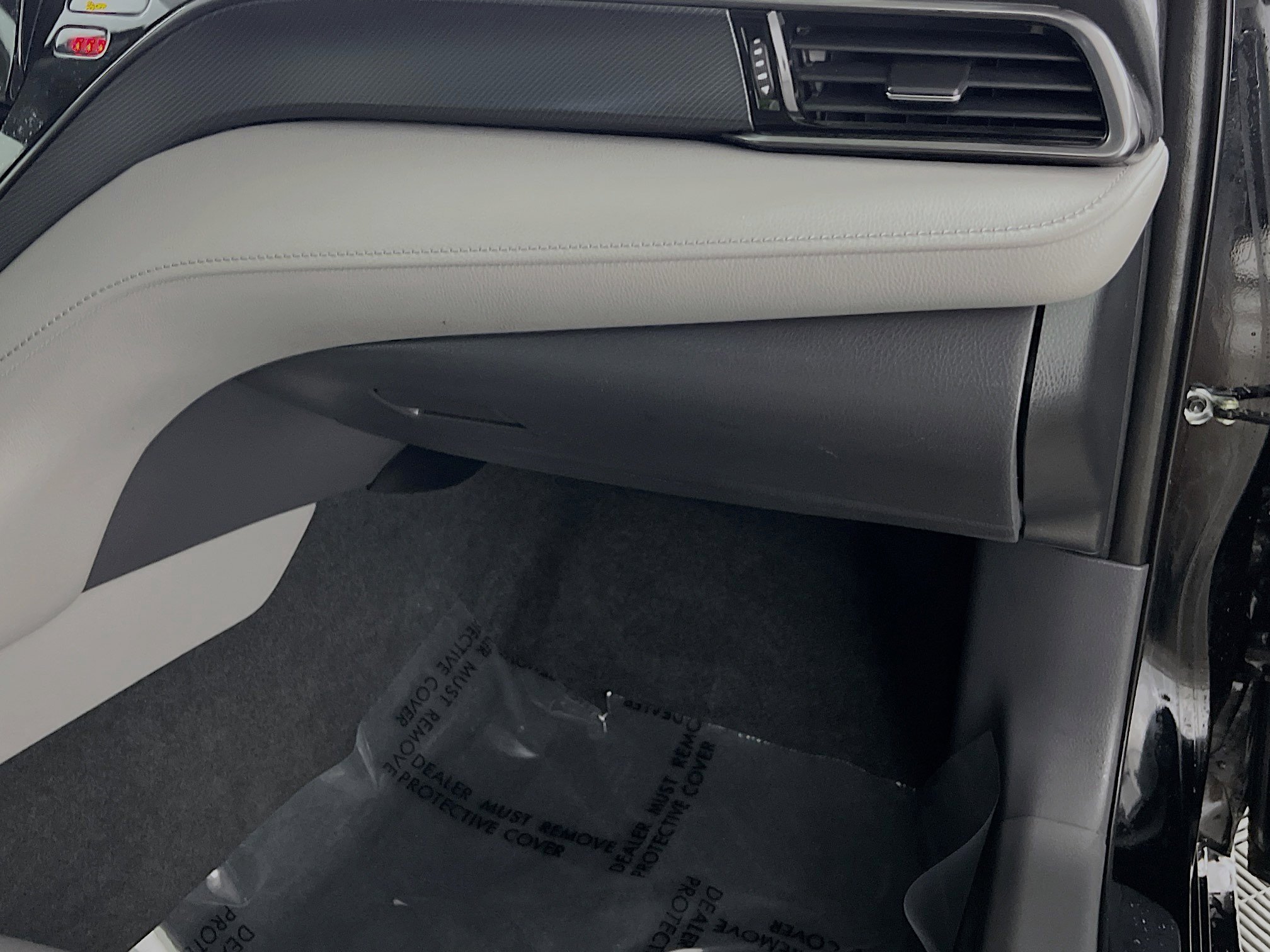 Used 2022 Toyota Camry LE FWD image 35