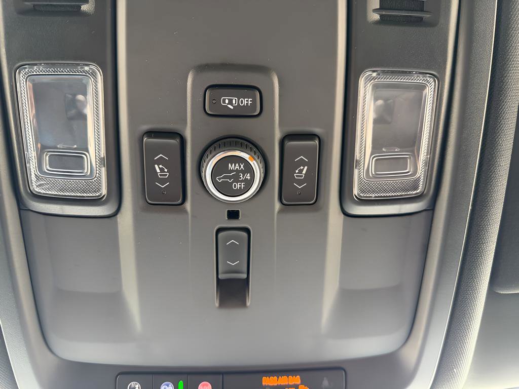 Used 2025 GMC Yukon Denali image 28