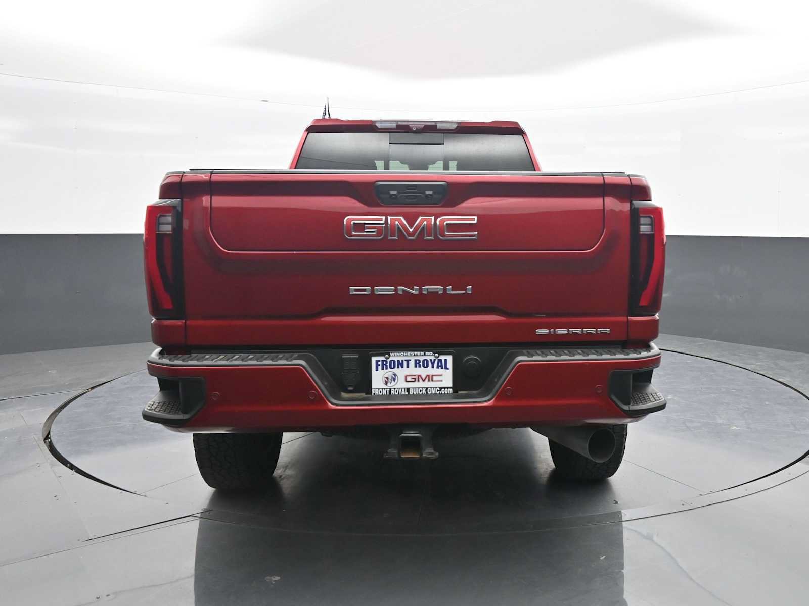Used 2024 GMC Sierra 2500 Denali w/ Technology Package AWD/4WD image 6