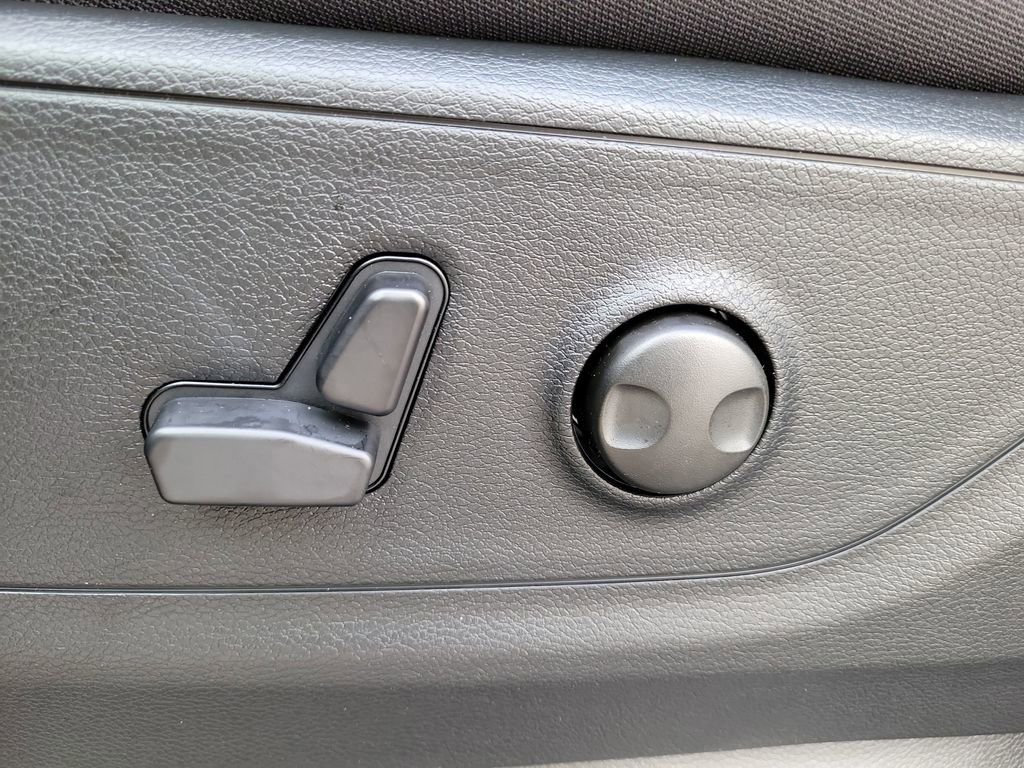 New 2026 RAM 1500 Big Horn w/ Night Edition image 21