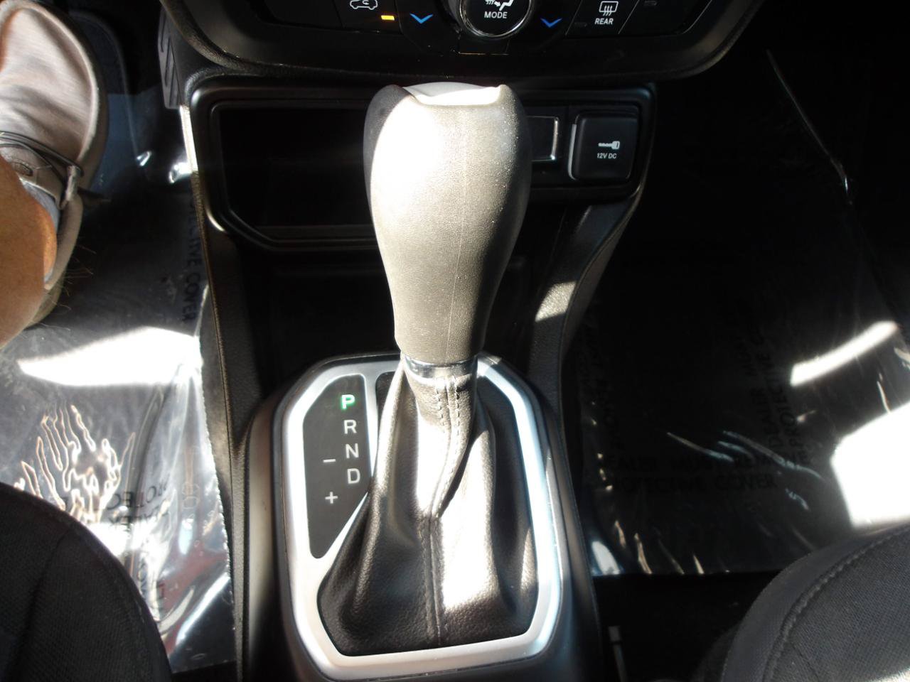 Used 2018 Jeep Renegade Altitude FWD image 25