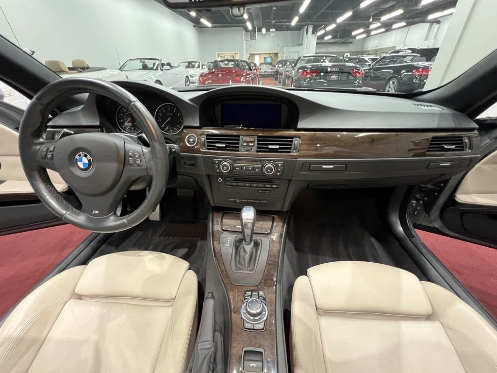 Used 2013 BMW 335i Convertible image 45