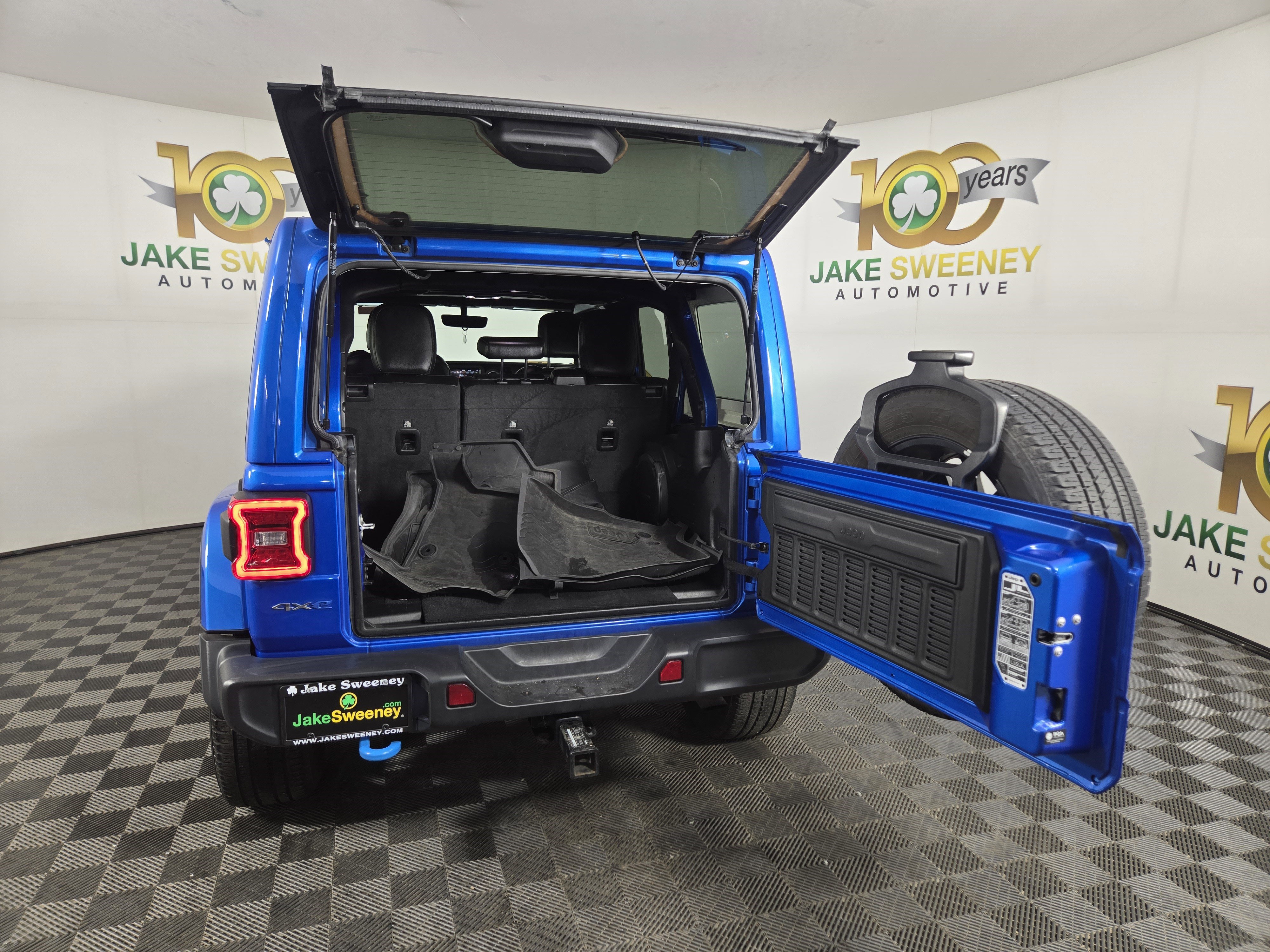 Used 2022 Jeep Wrangler Unlimited Sahara image 32
