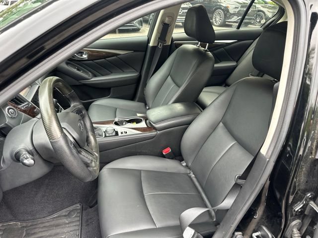 Used 2018 INFINITI Q50 Luxe w/ Essential Package (3.0T Luxe) AWD/4WD image 12