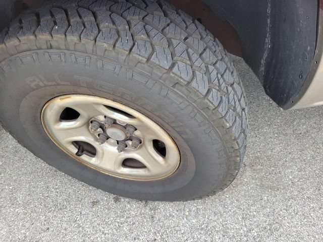 Used 2000 Chevrolet Silverado 1500 LS AWD/4WD image 6