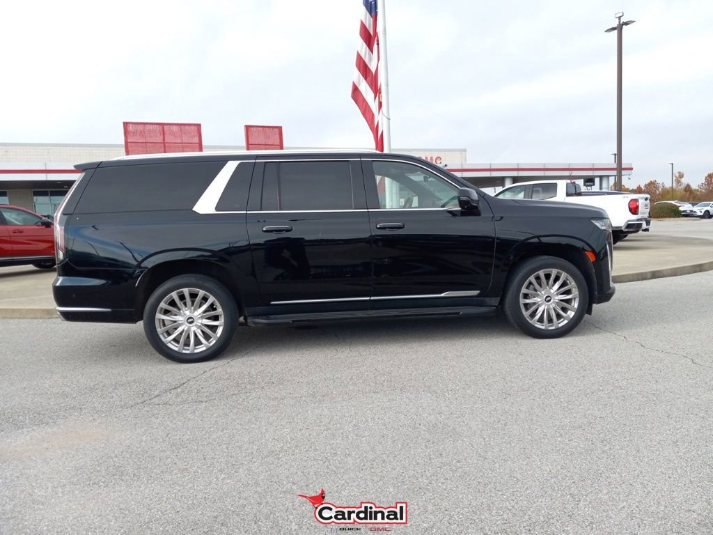 Used 2023 Cadillac Escalade ESV Premium Luxury image 3