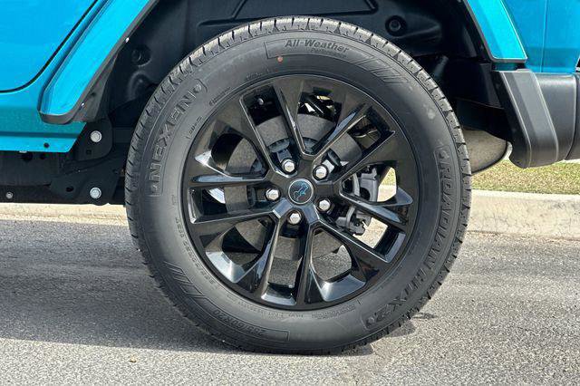 Certified 2024 Jeep Wrangler Unlimited Sahara w/ Safety Group AWD/4WD image 25