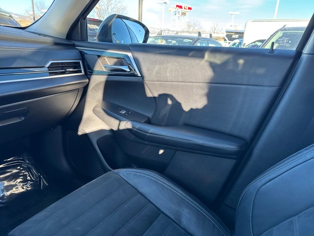 Used 2022 Mitsubishi Outlander SE image 42