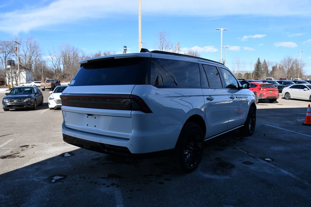New 2026 Lincoln Navigator L Reserve w/ Jet Appearance Package image 6