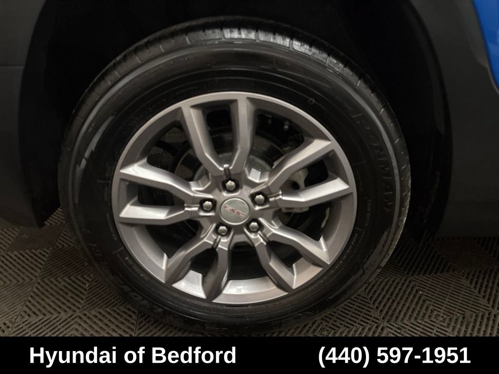 Used 2024 GMC Terrain SLT AWD/4WD image 25