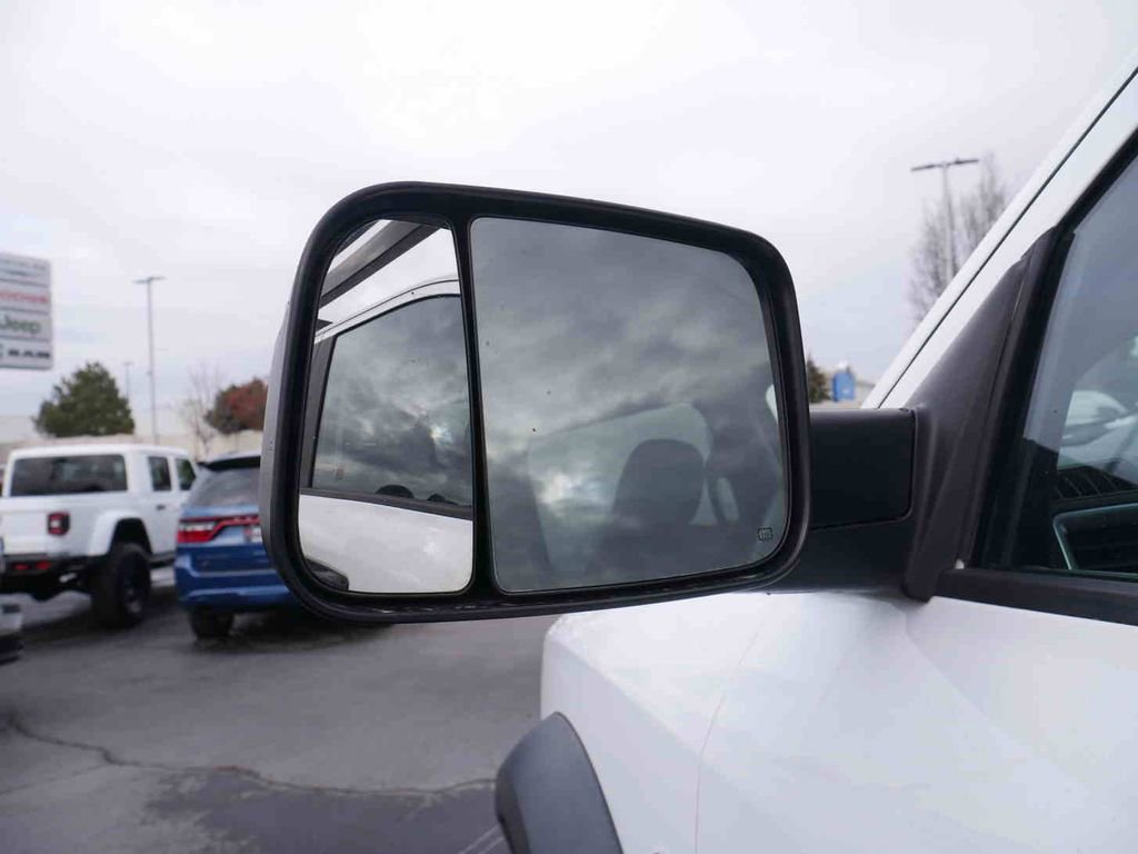 Used 2014 RAM 5500 SLT w/ Quick Order Package 29G SLT image 31