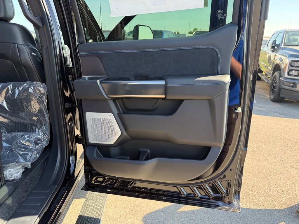 New 2026 Ford F450 4x4 Crew Cab Super Duty image 19