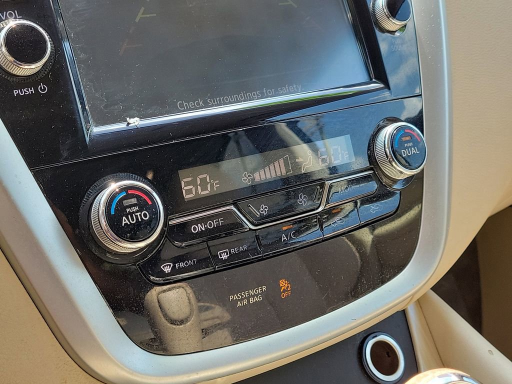 Used 2017 Nissan Murano SV image 24