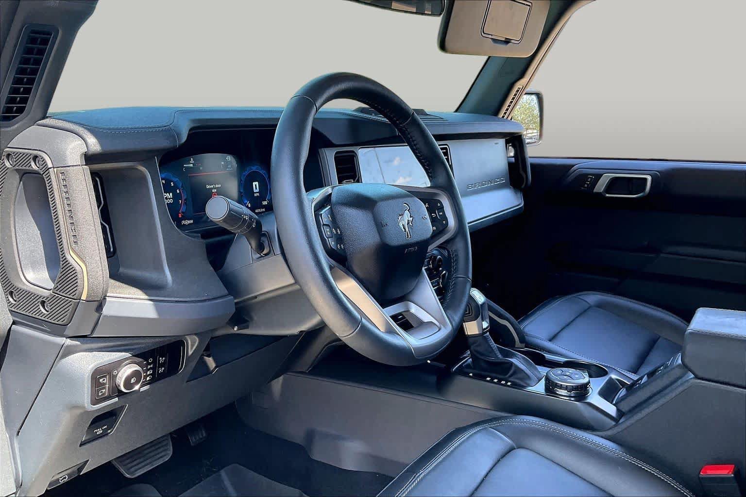 Used 2025 Ford Bronco Badlands AWD/4WD image 18