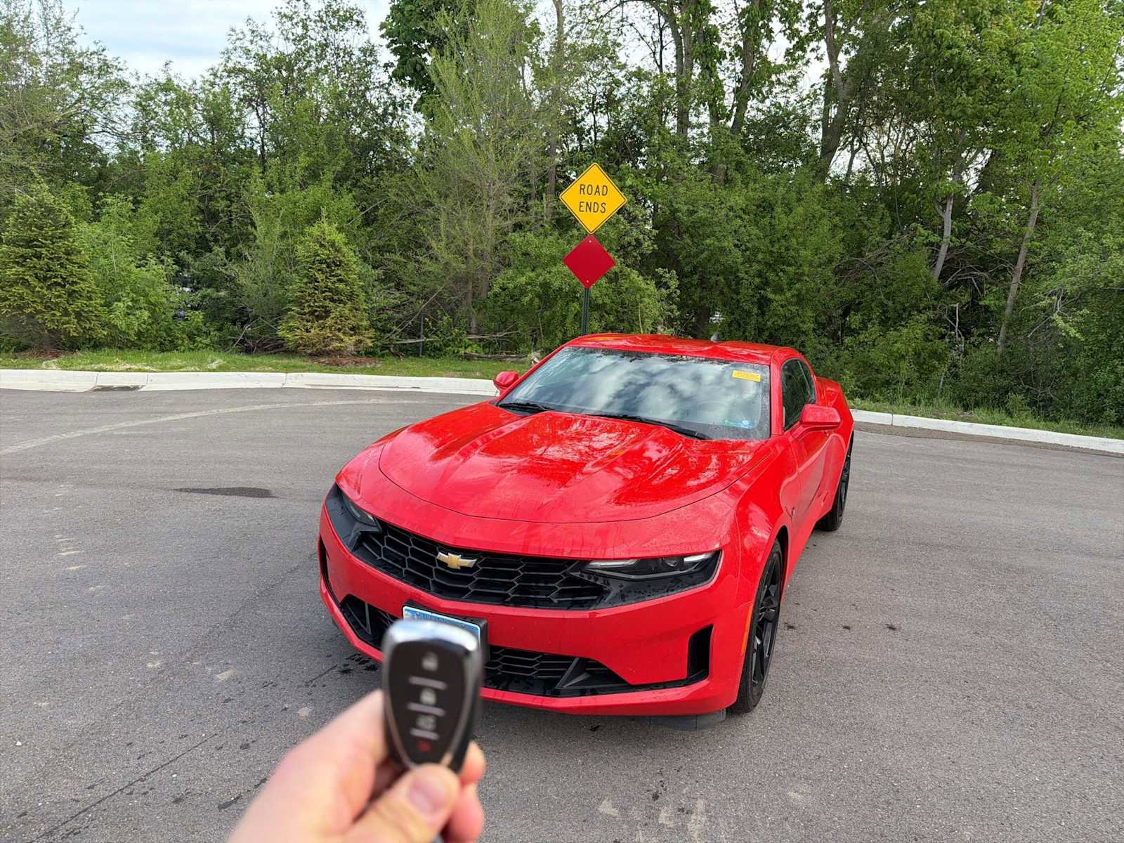 Used 2022 Chevrolet Camaro LT w/ Technology Package RWD image 2