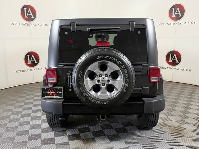 Used 2017 Jeep Wrangler Unlimited Sahara w/ Connectivity Group AWD/4WD image 7
