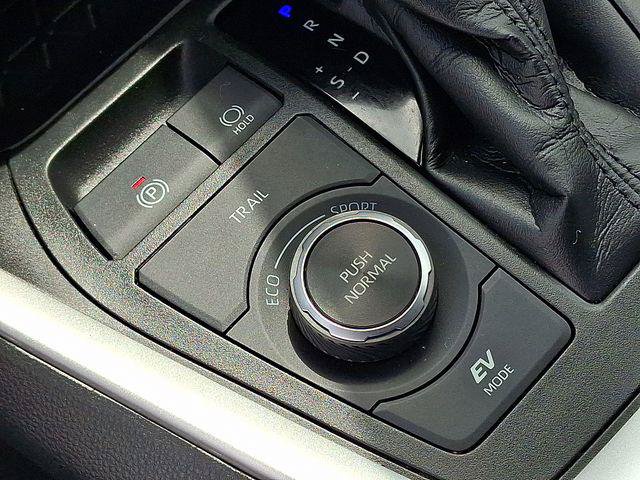 Certified 2021 Toyota RAV4 XLE AWD/4WD image 15