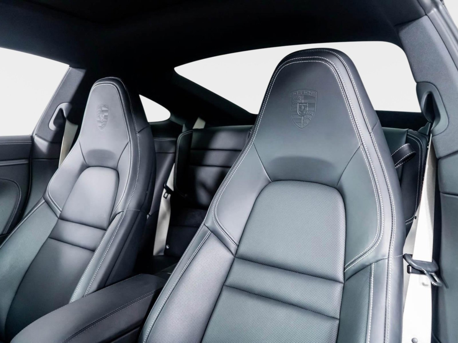 Used 2024 Porsche 911 Carrera 4S w/ Sport Package image 3