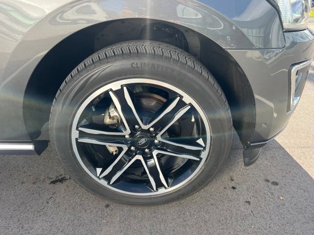 Used 2019 Ford Expedition Limited w/ Special Edition Package AWD/4WD image 9