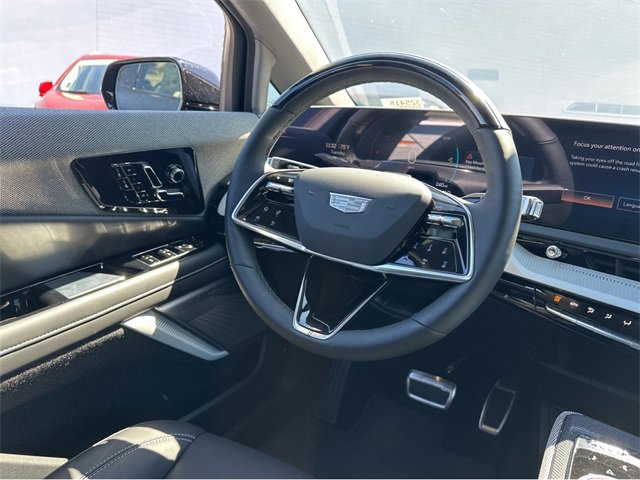 New 2025 Cadillac Optiq Luxury 1 image 27