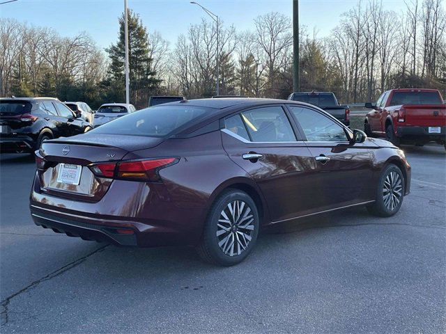 Used 2024 Nissan Altima 2.5 SV image 5