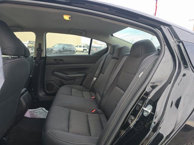 Used 2024 Nissan Altima 2.5 SV image 13