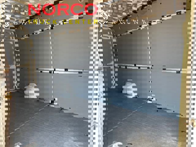 Used 2020 Freightliner Sprinter 2500 image 12