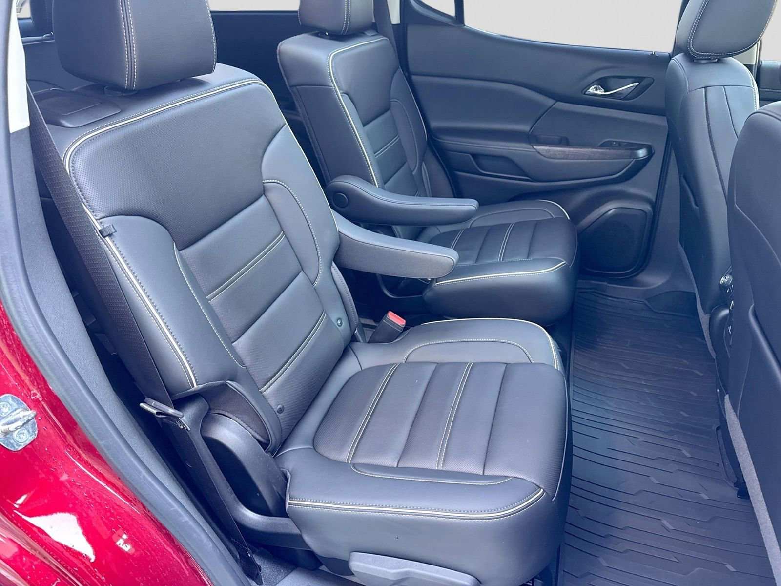 Used 2023 GMC Acadia Denali w/ Denali Ultimate Package image 22