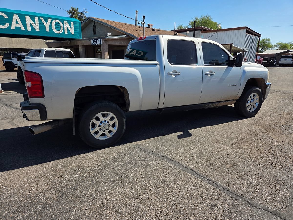 Used 2011 Chevrolet Silverado 3500 LTZ w/ LTZ Plus Package AWD/4WD image 3