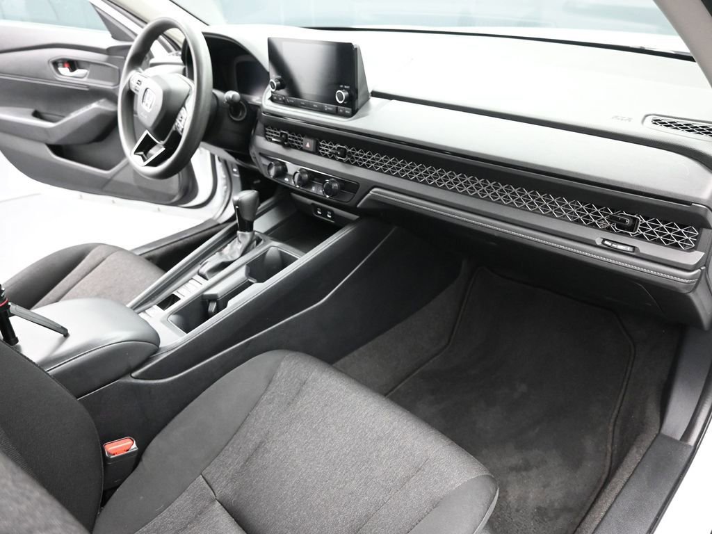 Used 2023 Honda Accord LX image 17