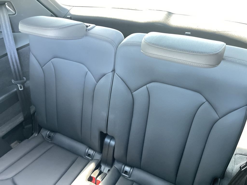 Used 2025 Audi Q7 3.0T Premium Plus image 39