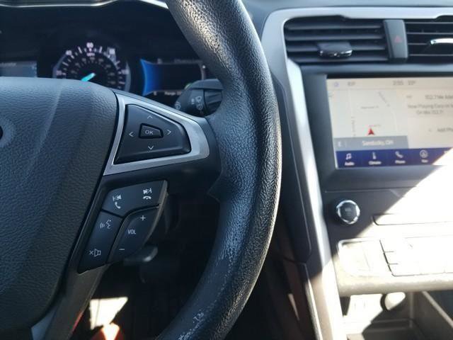 Used 2019 Ford Fusion SE image 27
