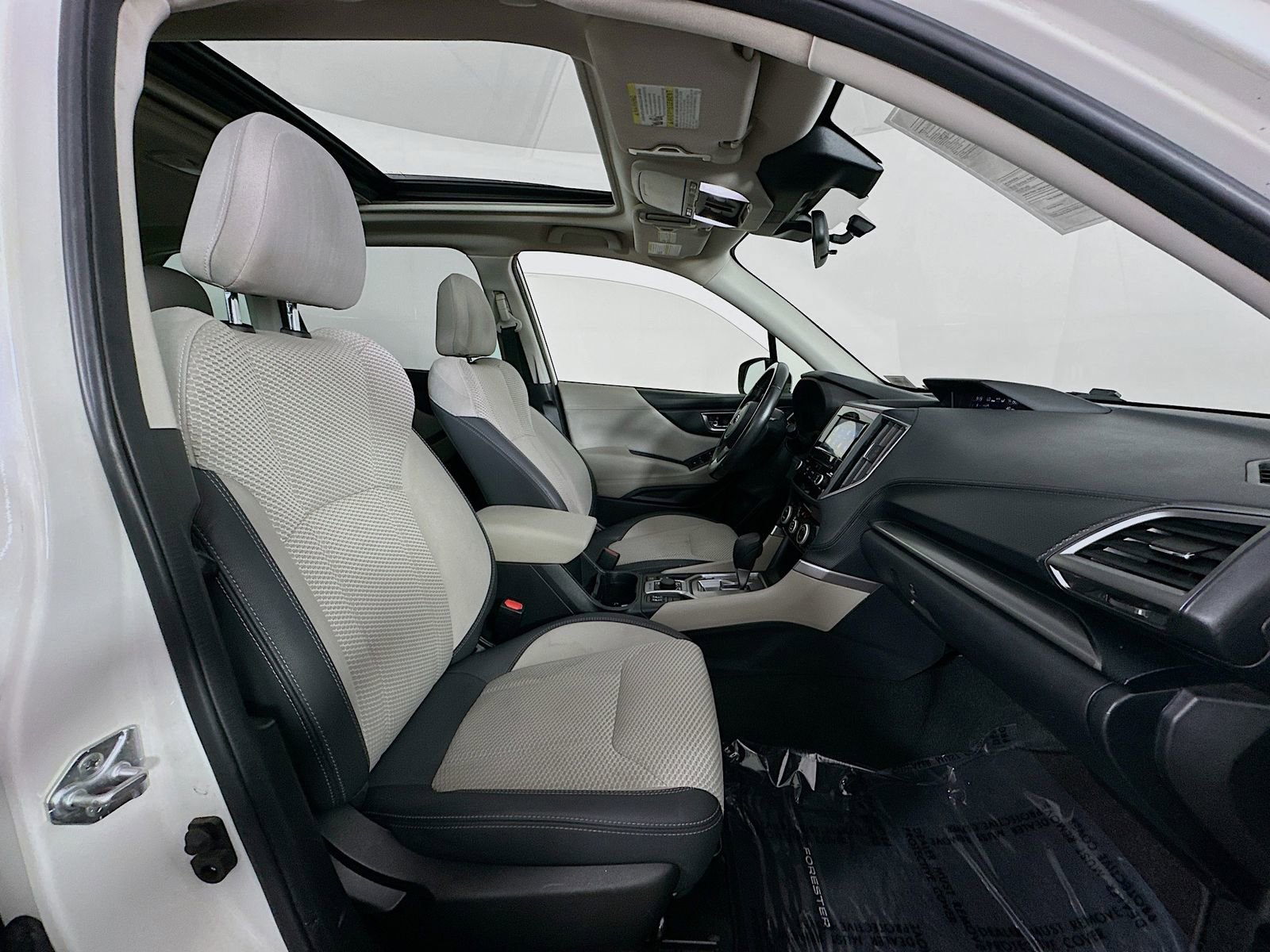 Used 2023 Subaru Forester Premium AWD/4WD image 28