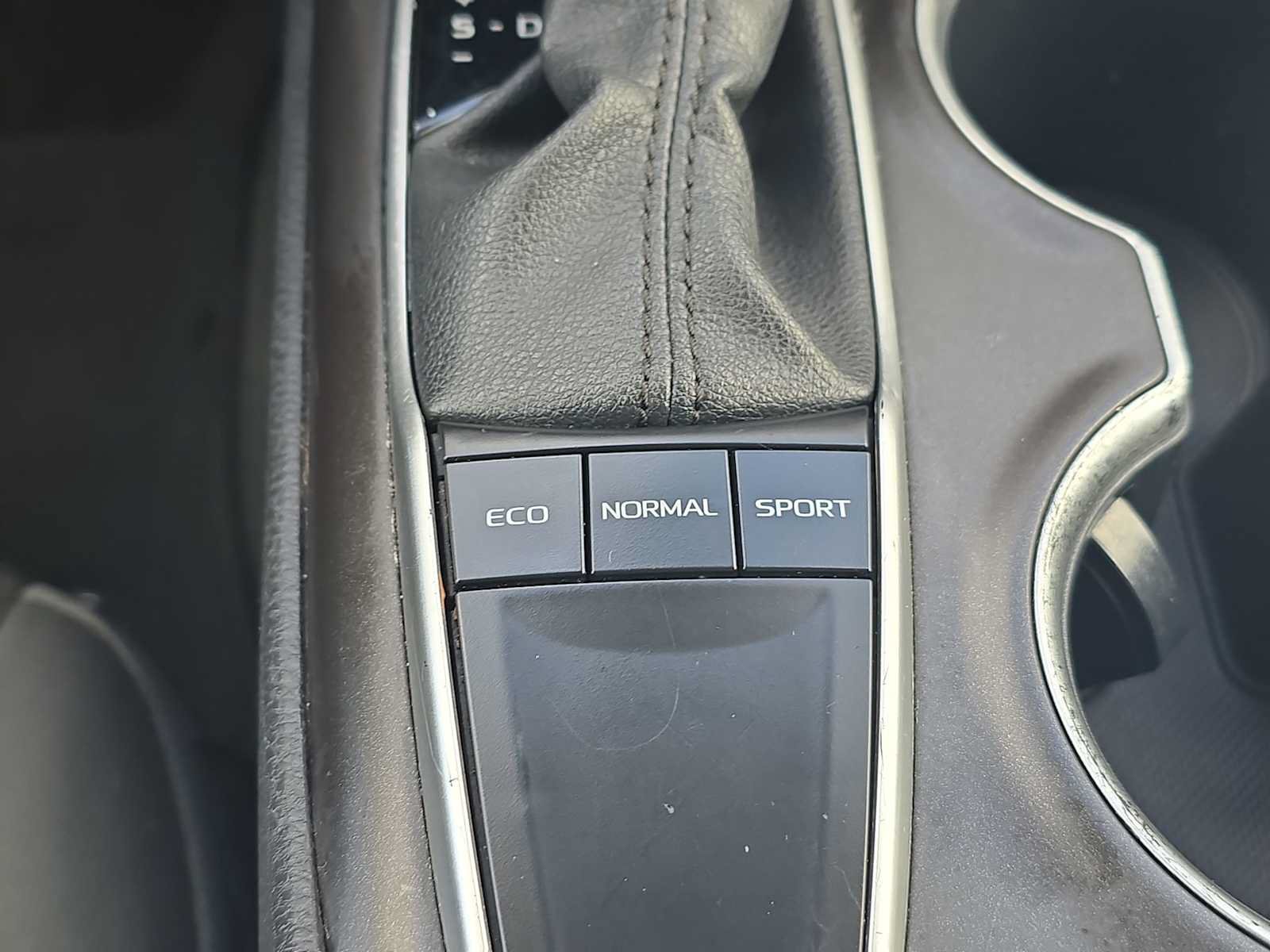 Used 2023 Toyota Camry LE FWD image 22