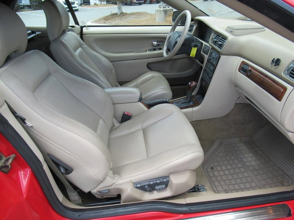 Used 2004 Volvo C70 HT FWD image 10