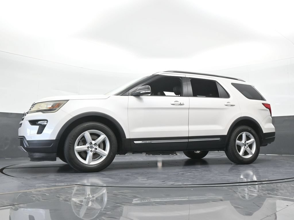 Used 2018 Ford Explorer XLT w/ Equipment Group 202A FWD image 59