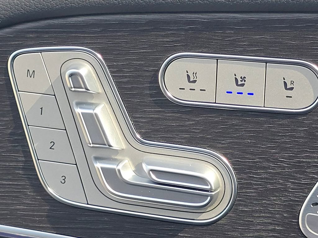 New 2026 Mercedes-Benz GLS 450 4MATIC image 6