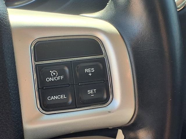 Used 2016 Dodge Grand Caravan SXT w/ Rear Park Assist Package image 12