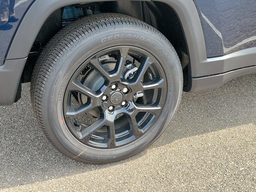 New 2026 Jeep Compass Latitude AWD/4WD image 5