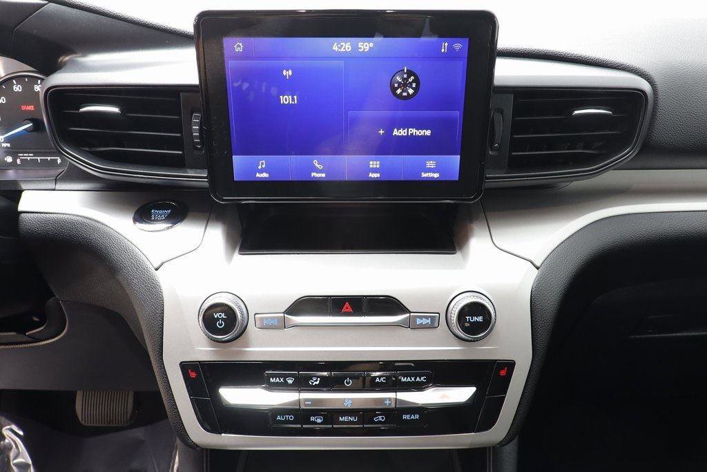 Used 2024 Ford Explorer XLT image 11