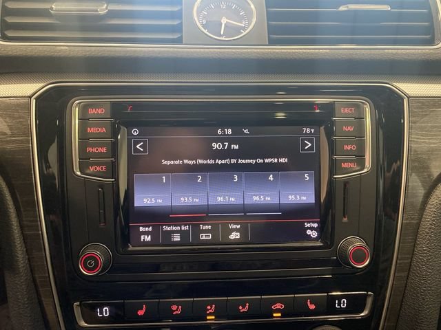 Used 2017 Volkswagen Passat 1.8T SE FWD image 13