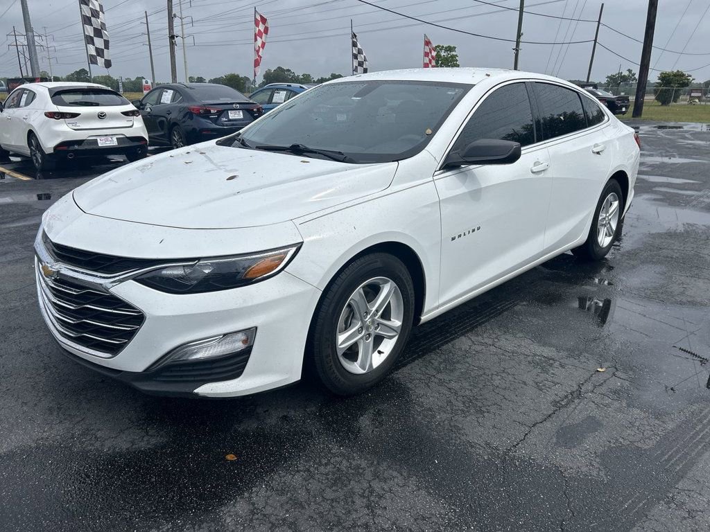 Used 2022 Chevrolet Malibu LS FWD image 1