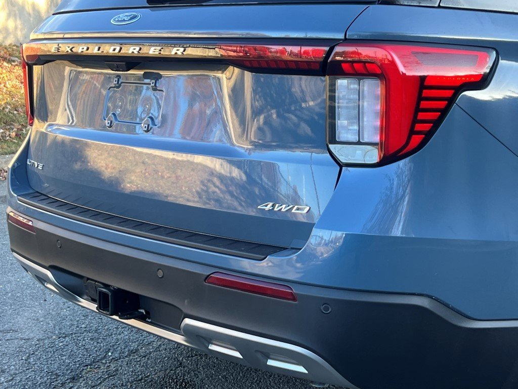 New 2026 Ford Explorer Active w/ Active Comfort Package image 5