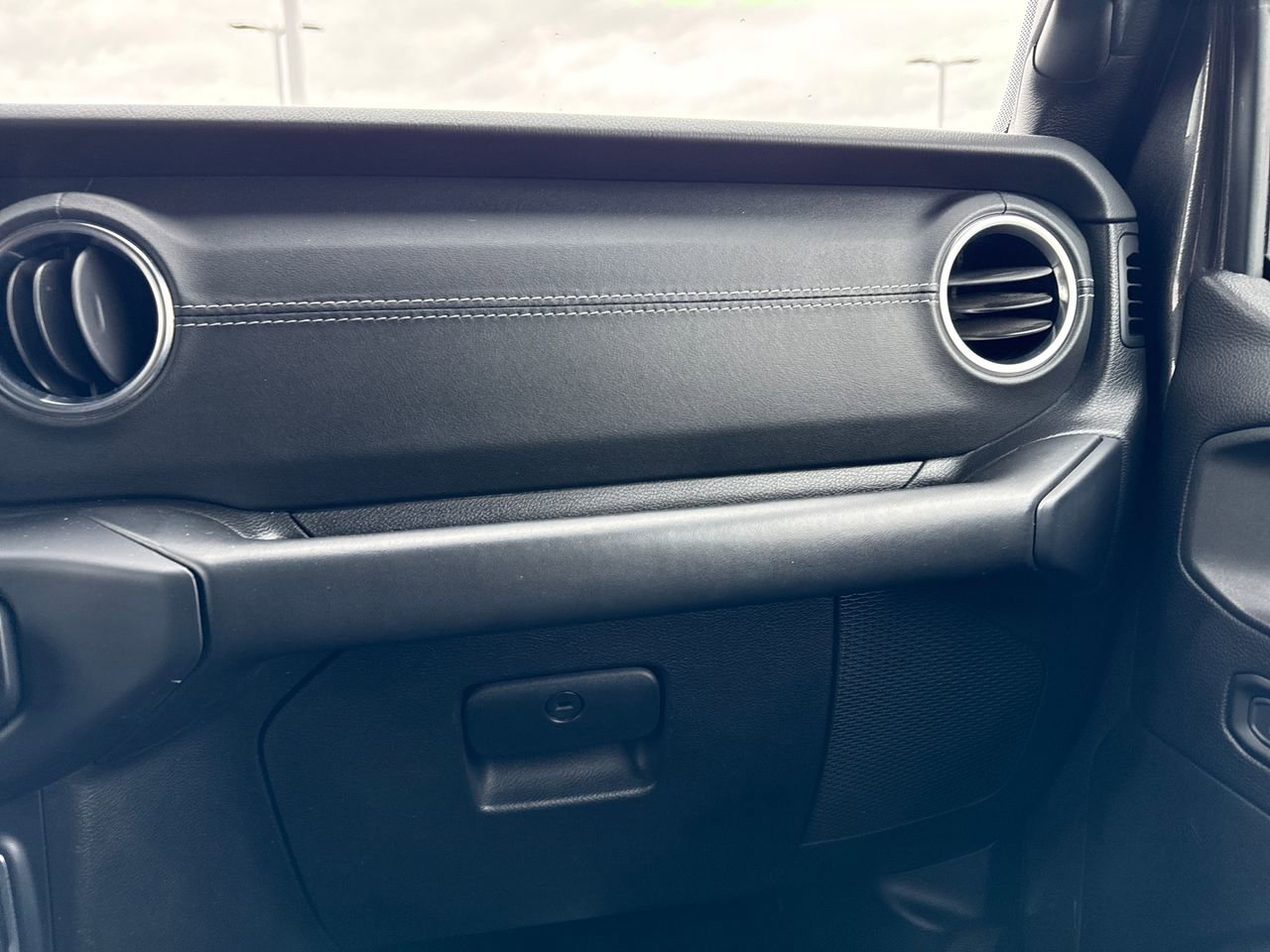 Used 2019 Jeep Wrangler Unlimited Sahara w/ Dual Top Group image 30